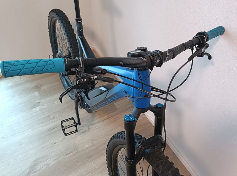 Canyon Neuron ON: 7 - SHIMANO XT, FOX