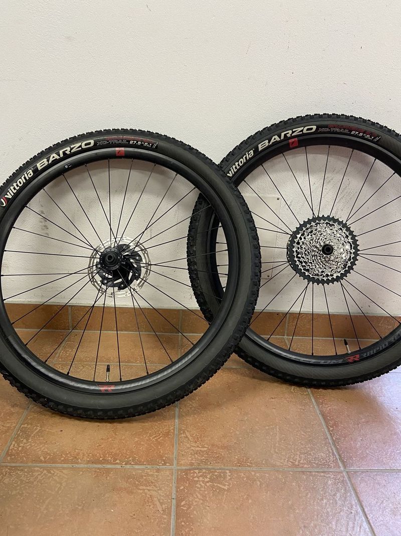 Gravelová kola Fulcrum rapid red 900 - kompletní