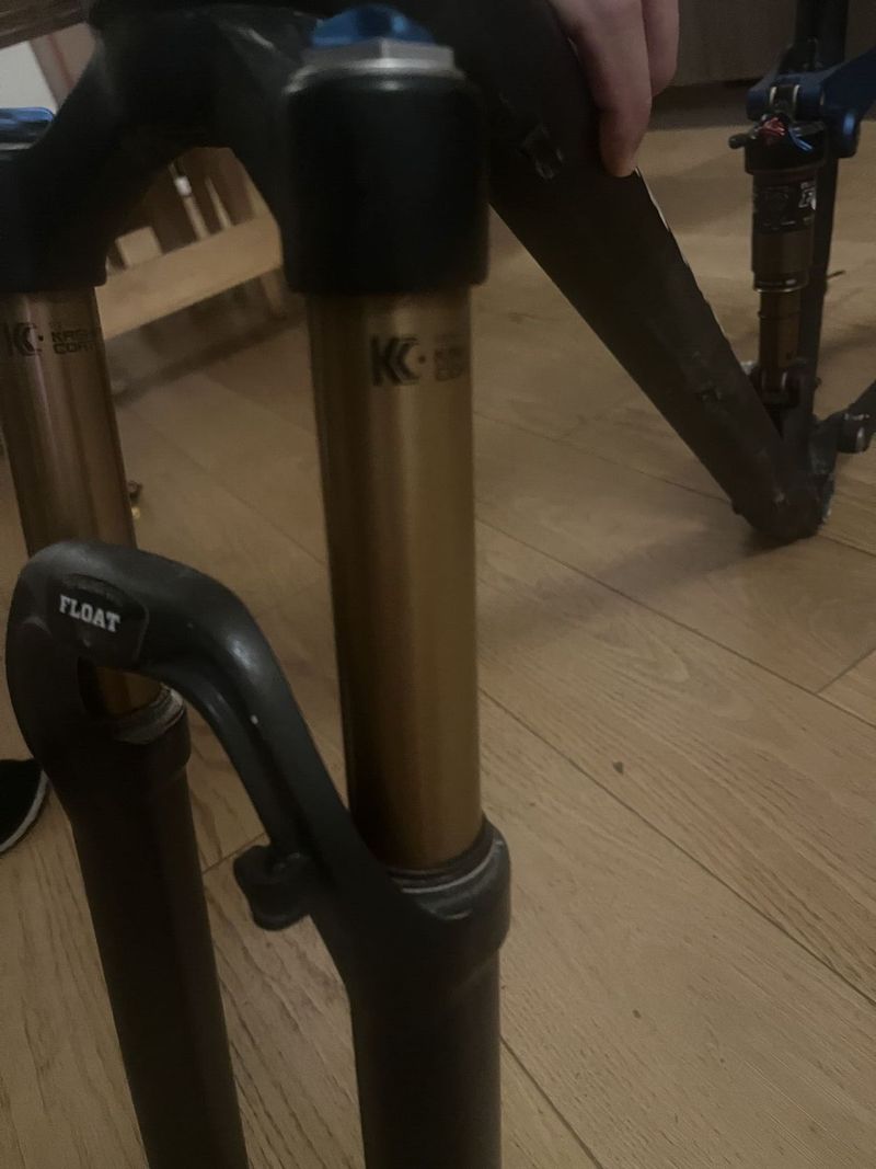Canyon Nerve AL + vidlice FOX Float CTD