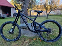 Koná operátor supreme Carbon M 2016