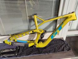 Rám GT Sensor Carbon Pro