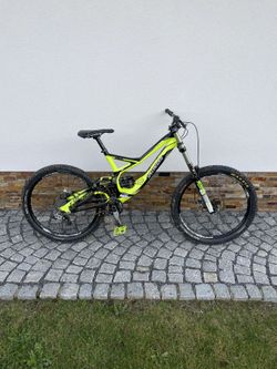 Prodám Specialized Demo 8 2011 Sam Hill edition.