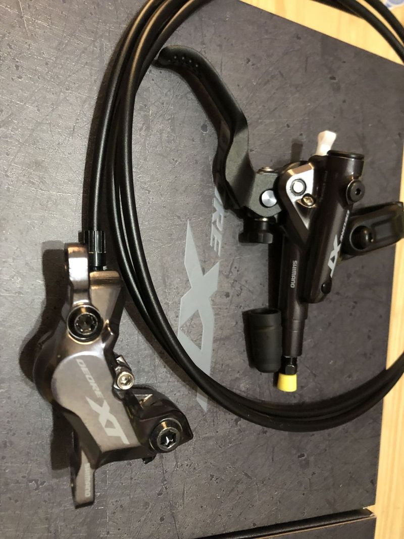 Nové brzdy Shimano Deore XT BR-M8120, čtyřpísty