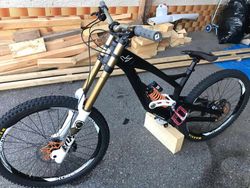 YT Industries dh