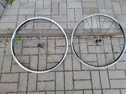 staré silníční klasické kola SHIMANO WHEWLS WH-R550