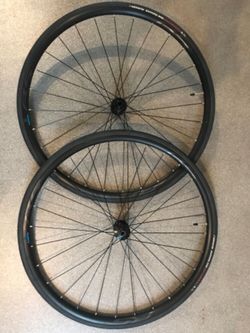 Nová zapletená kola Shimano WH-RS 171 DISC+obutí