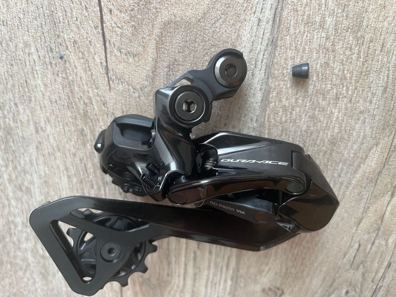 Nová sada Shimano Dura-Ace řady R9270, Di2, 2x12s, kompletní