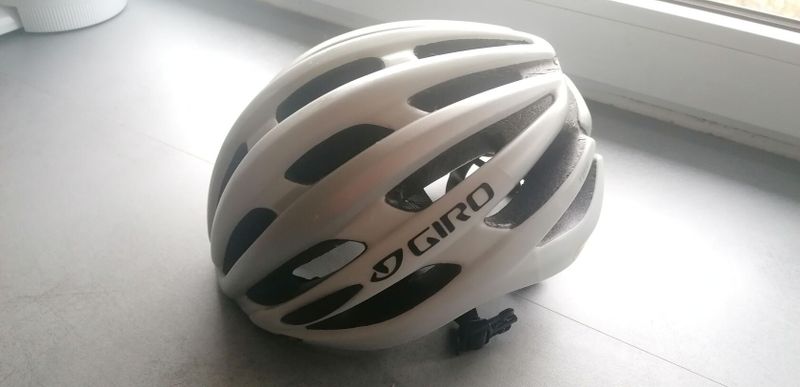 helma Giro Foray vel M (55-59cm) , Mips
