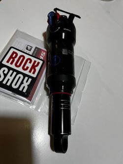 Nový RockShox Deluxe Select+ 210x55