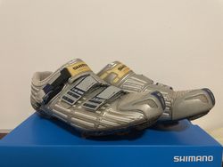 Silniční tretry Shimano R300, vel. 47