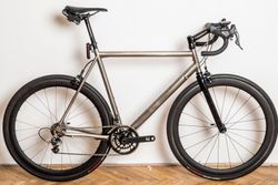 Titanové síniční kolo Wheeler (58cm), Thomson, Tune