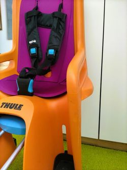Thule RideAlong sklopná dětská cyklosedačka