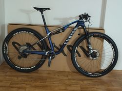 CANYON LUX CF 7 2022 VEL.M