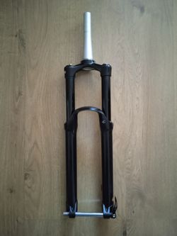 VIDLICE: SR SUNTOUR Aion 160mm LO-R (27.5), 15x100