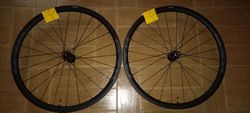 Zapletená kola SHIMANO GRX 28" WH-RX870 - karbon