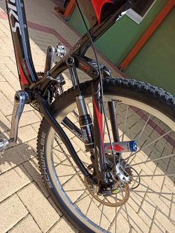 Specialized Epic skrutky