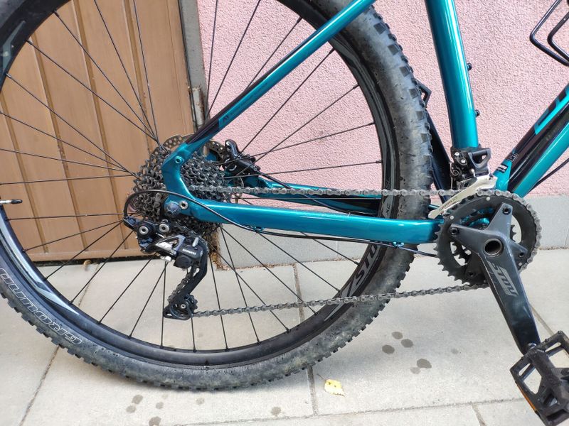 Prodám horské kolo Specialized Rockhopper Pro, modelový ročník 2019, pravidelně servisováno.