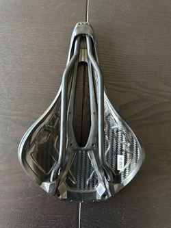 Karbonové sedlo Specialized Power PRO 143mm