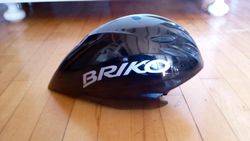 Časovkářská helma Briko