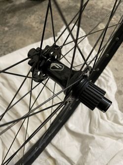 Prodám zapletená kola DT Swiss/ Formula 29''