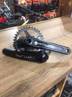NOVÉ Kliky RACEFACE Atlas DH 165mm + převodník 
