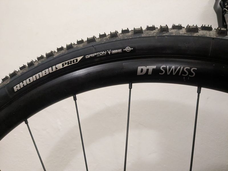 DT SWISS G 1800 Spline 25 700c