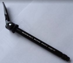 Pevná osa SHIMANO pro přední kolo.