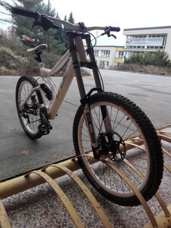 Downhill kolo značky RB Monster