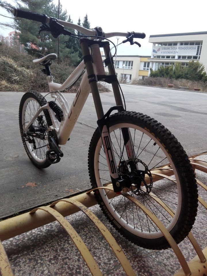 Downhill kolo značky RB Monster