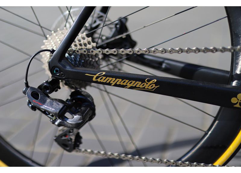 Nová rámová sada Colnago V3Rs DISC UAE TEAM EMIRATES