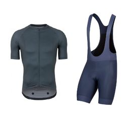 Pearl Izumi dres a kraťasy