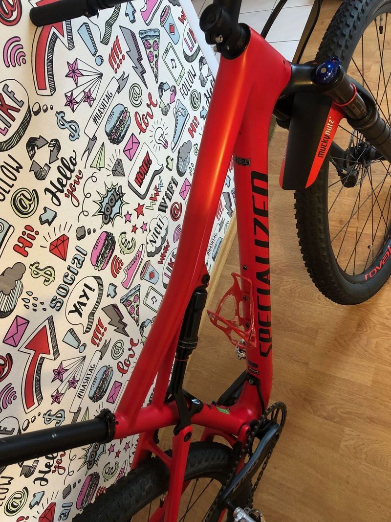 Specialized Carbon Epic - V PERFEKTNÍM STAVU