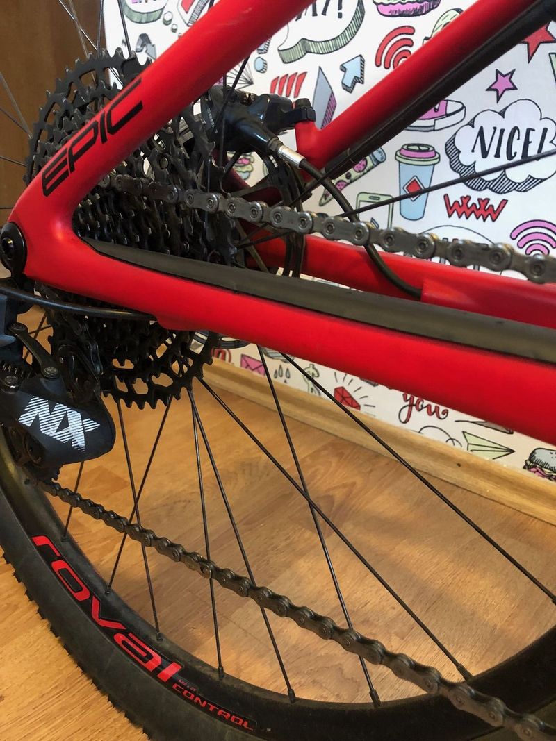 Specialized Carbon Epic - V PERFEKTNÍM STAVU