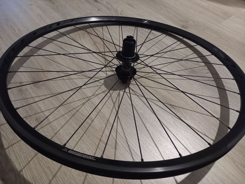 Fulcrum racing 900DB výplety - sundáno z nového kola