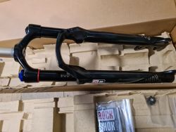 Nová 26" vidlice RockShox Reba, zdvih 80mm, 100mm, 120mm, RU, 1 1/8"
