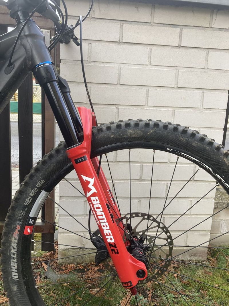 Marzocchi Bomber Z2