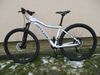 Nové dámské 29" kolo na rámu Maxbike M509D, Deore 2x10, vzduch. vidlice Rock Shox Judy