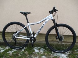 Nové dámské 29" kolo na rámu Maxbike M509D, Deore 2x10, vzduch. vidlice Rock Shox Judy