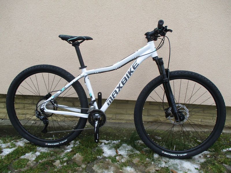Nové dámské 29" kolo na rámu Maxbike M509D, Deore 2x10, vzduch. vidlice Rock Shox Judy