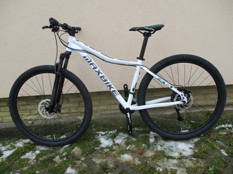 Nové dámské 29" kolo na rámu Maxbike M509D, Deore 2x10, vzduch. vidlice Rock Shox Judy