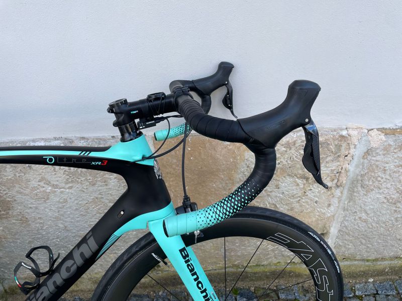 Bianchi Oltre XR3 - Di2 vel. 59