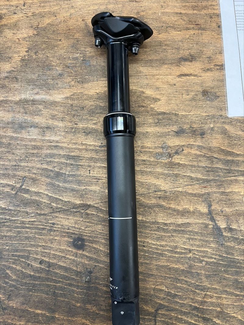 Sedlovka Giant contact 30,9mm více variant zdvihu