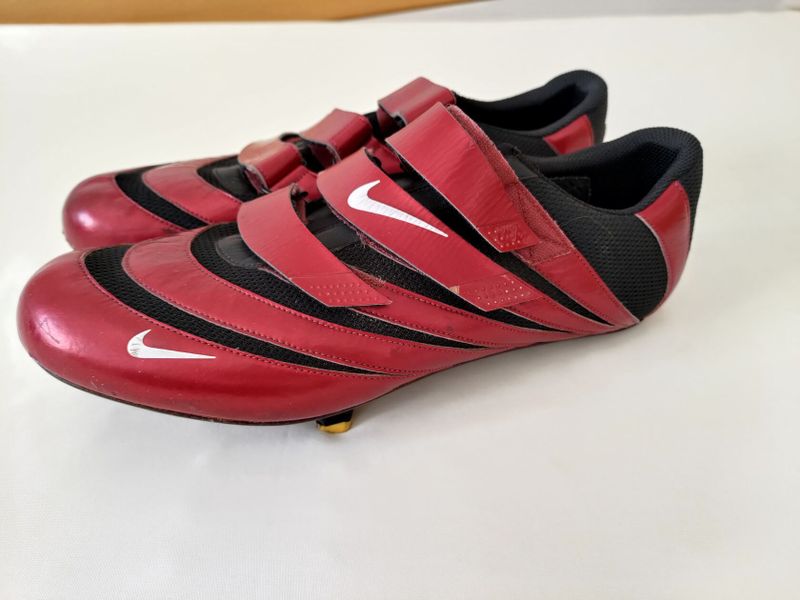 Tretry NIKE červené carbon vel. 47