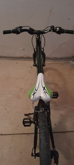Core Nipper 24 černé se zelenou dětské 24"
