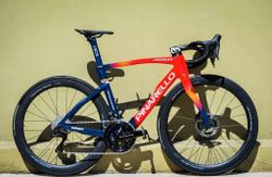 Pinarello Dogma F Disc Ineos Team - rámová sada (velikost 595)