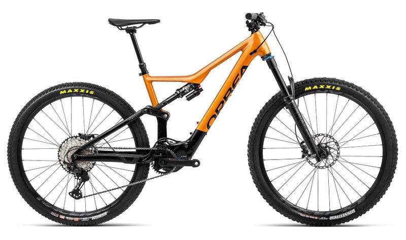 AKCE! lehké celoodpružené elektrokolo Orbea RISE H15 2022 (vel. S oranžová) 21kg