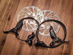 Nové koplet brzdy Sram code R + páčka sedlovky YT