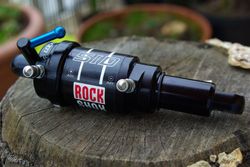 tlumic Rock Shox SID s Lockoutem