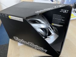 Troy Lee Designs A3 Mips - Rezervace