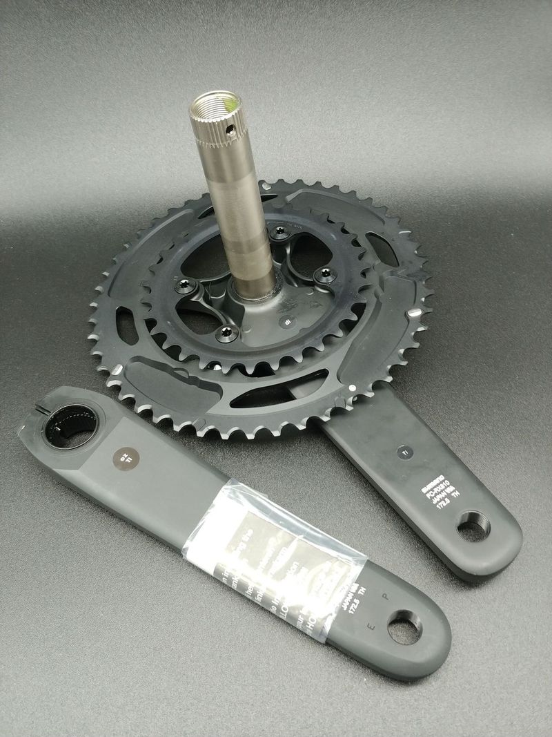 Nové gravel kliky Shimano GRX 810, délka 172,5 mm, převodníky 48/31